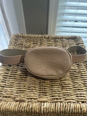 Steve Madden Tan Embossed Oval Belt Bag